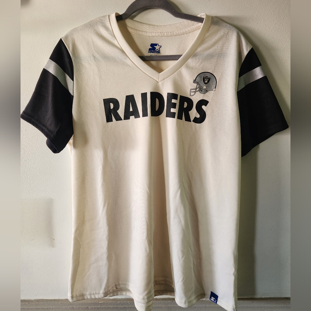 Women's Las Vegas Raiders STARTER Cream and Black V-Neck T-Shirt - Picture 2 of 6